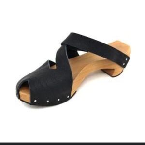 CYSWOQ women’s clog